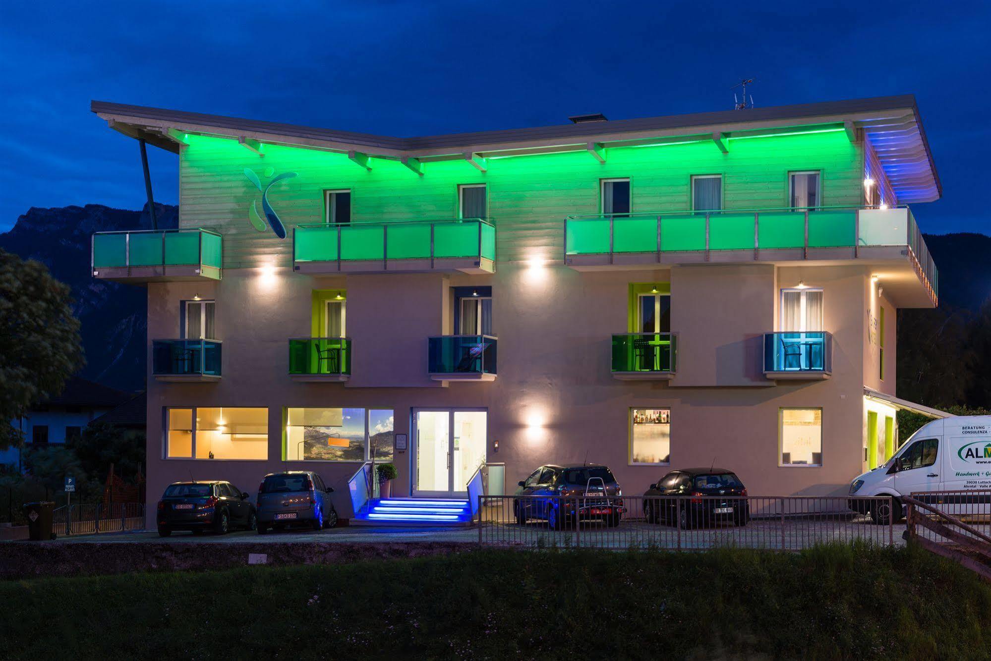 Energy Hotel カルチェラーニカ・アル・ラーゴ エクステリア 写真