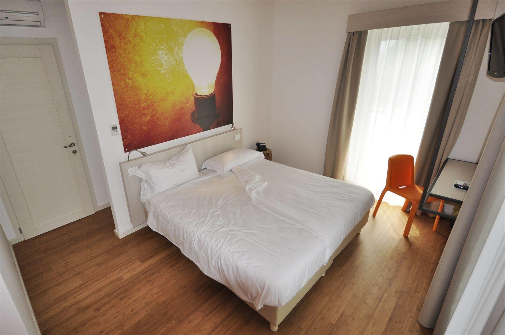 Energy Hotel カルチェラーニカ・アル・ラーゴ エクステリア 写真